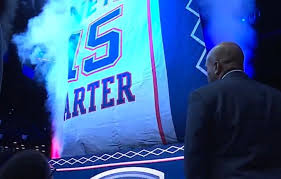 Бруклин Нетс го повлече сресот со број 15 на Винс Картер