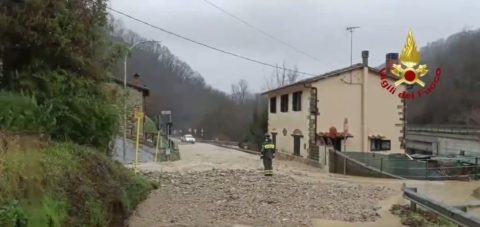 Бурата Оријана предизвика поплави и свлечишта во јужна Италија