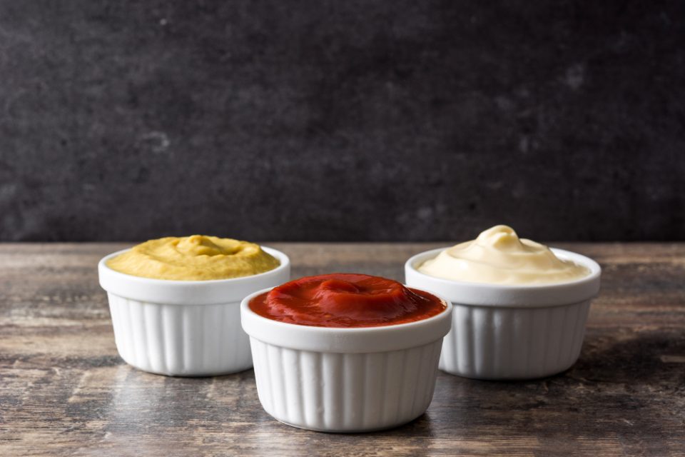 Кечап, сенф или мајонез – кој сос има најлош ефект врз здравјето на луѓето?