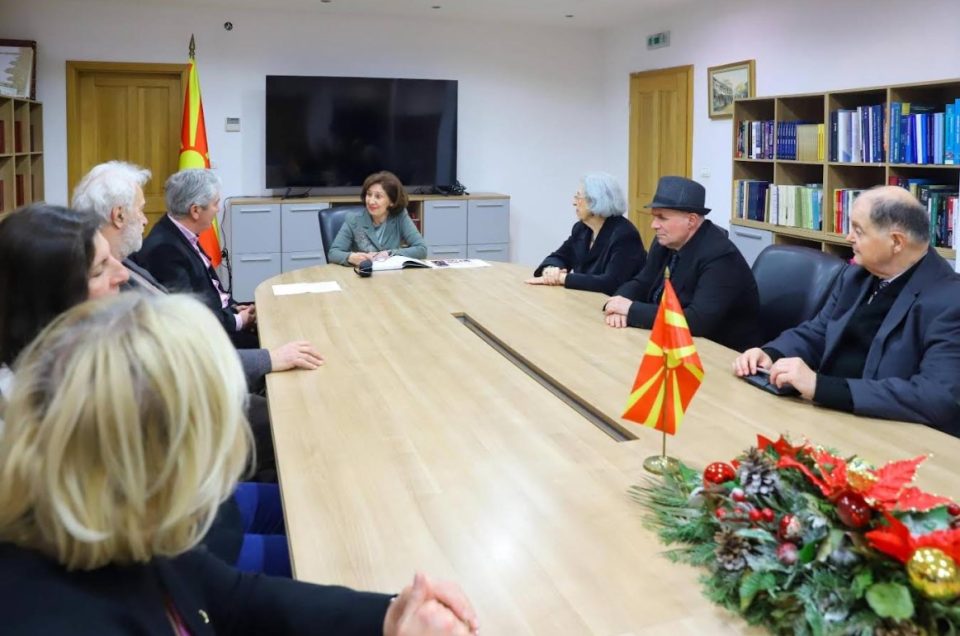 Конституирана Комисијата за одликувања и признанија