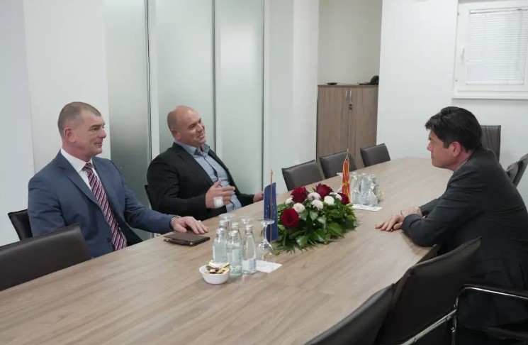 Средба Димитриевски-Рокас: Реформите во администрацијата и правосудството покажуваат дека Владата е на вистинскиот пат