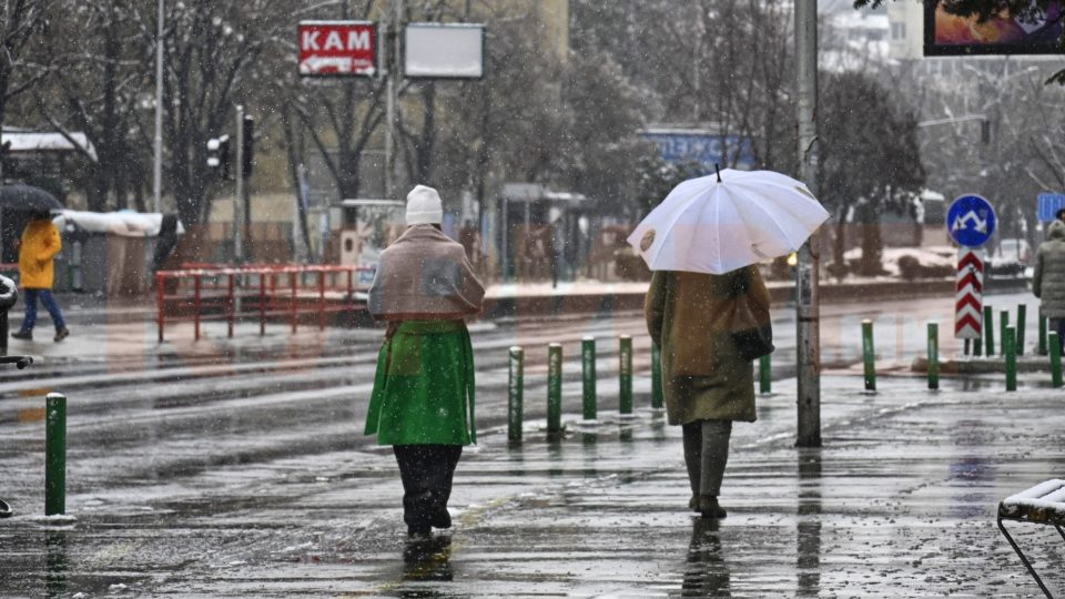 ФОТО: Главниот град под снежна покривка