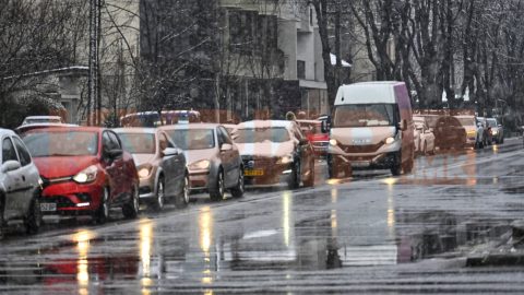 Последен извештај од 20:30 часот: Сообраќај во зимски услови, сите патишта се проодни