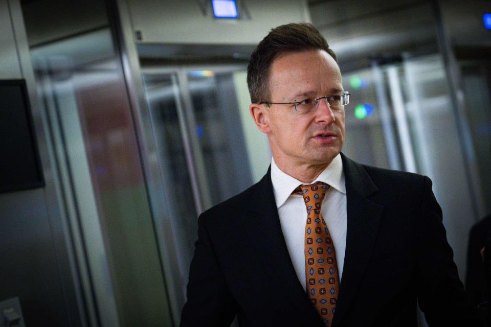 Сијарто: Унгарија ќе ја оспори одлуката на ЕУ за забрана на снабдувањето со руски гас пред Европскиот суд