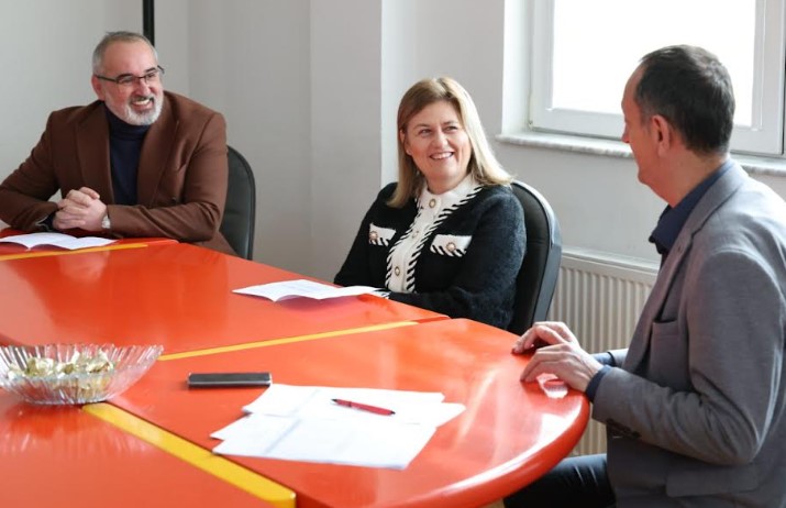 Концесиите носат развој: Средба на министерката Божиновска со градоначалникот на Јегуновце