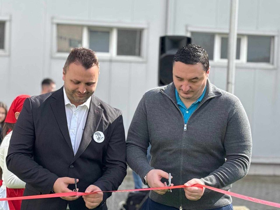 КОЧАНИ ДОБИ НОВО ФУДБАЛСКО ИГРАЛИШТЕ: Успешно реализиран уште еден проект на Министерството за спорт