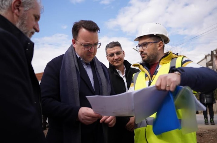 Николоски: Решаваме еден горлив проблем за жителите на Радовиш, градиме нова комунална мрежа во дел од општината