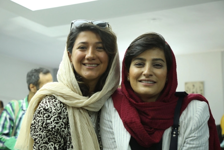 Иран ги помилува двете новинарки кои известуваа за случајот Амини