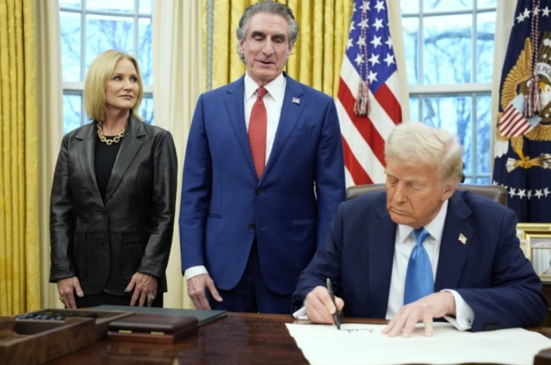 Трамп најави царини за Мексико и Канада од 4 март и дополнителни 10 отсто царина за стоките од Кина