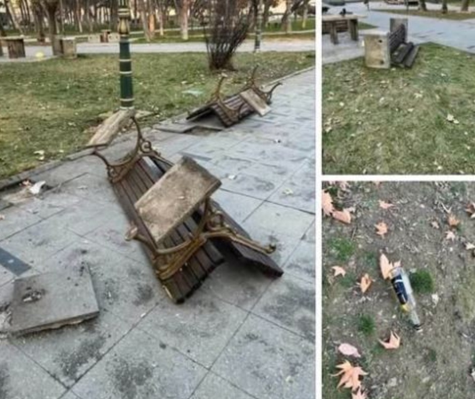 Вандали се „бореле“ со клупите во „Жена борец“ во општина Центар, се бара итна реакција