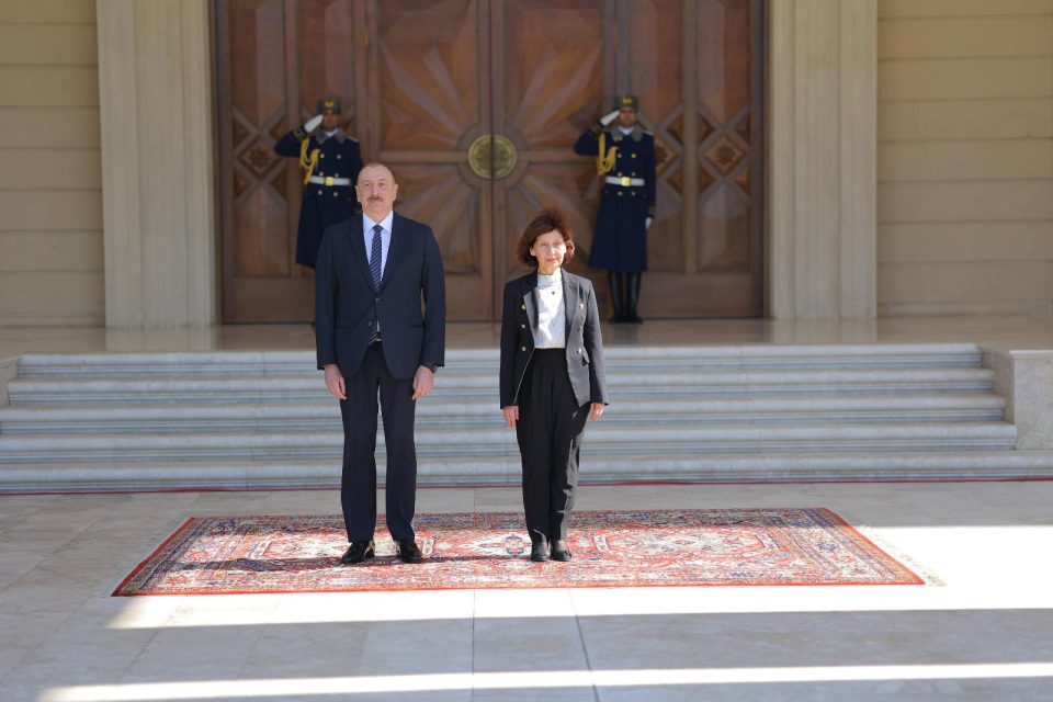 Започна официјалната посета на претседателката Сиљановска-Давкова на Република Азербејџан