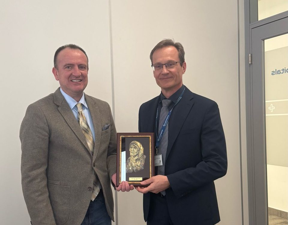 Министерот Таравари ја посети најмодерната и најголема болницата Бори