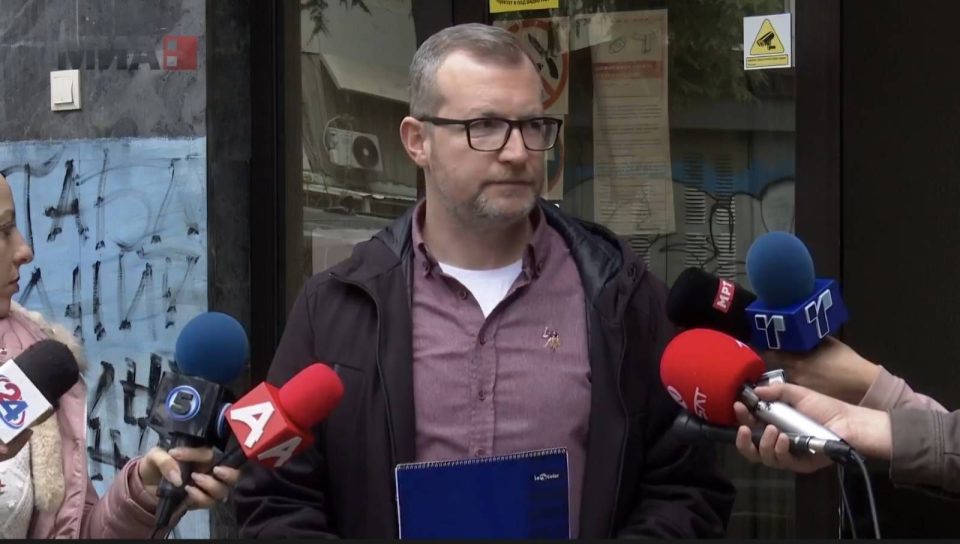 УПОЗ и Владата си подадоа рака, договорено зголемување на платите од 8 насто