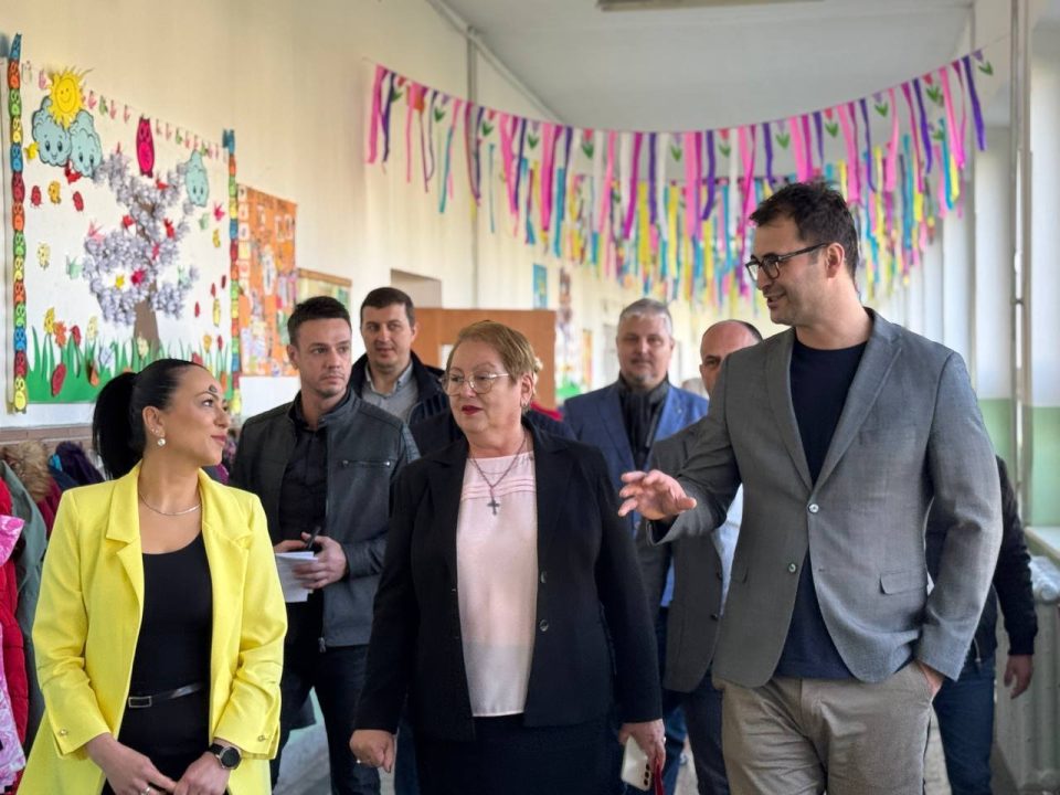 Започнува едносменска настава во ООУ „Димитар Поп Георгиев Беровски“ во Ѓорче Петров