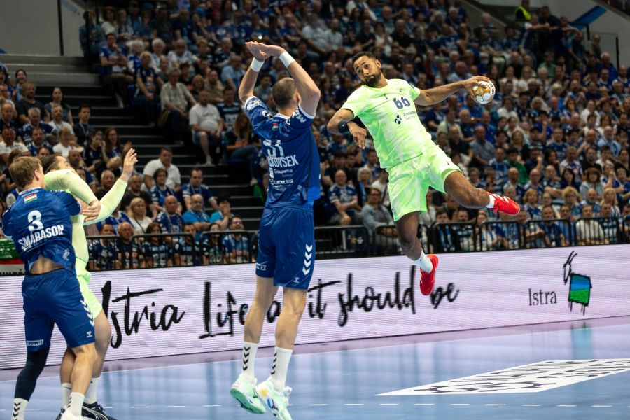 Барселона и Фуксе Берлин на чекор од завршниот турнир во Келн