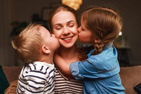 Родителите во овие 4 хороскопски знаци ги одгледуваат најхрабрите деца: Дали и вие сте еден од нив?