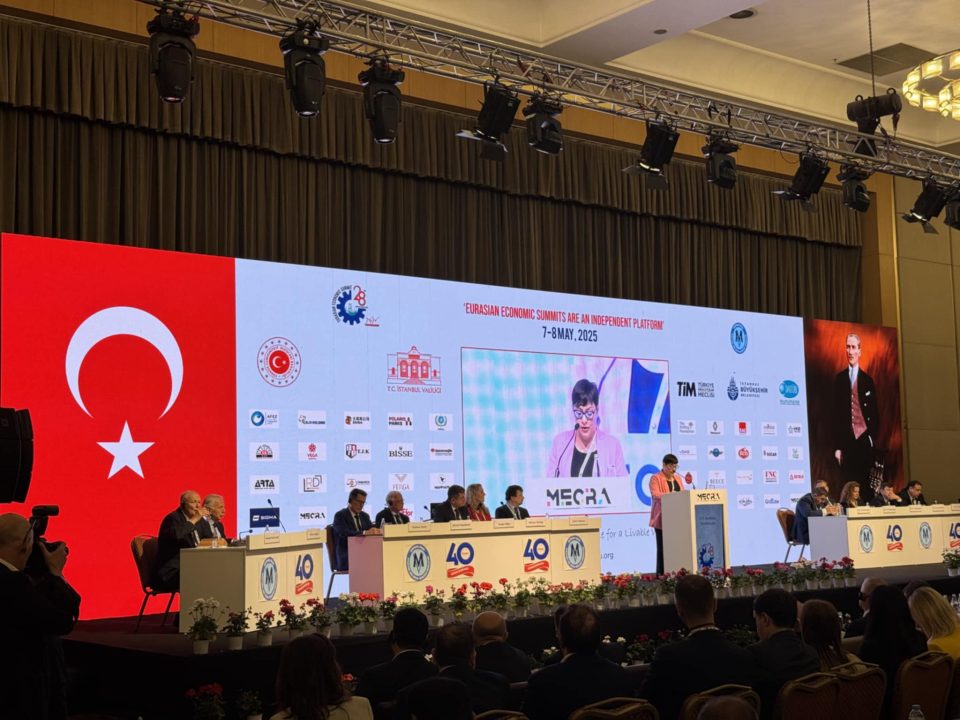 Димитриеска-Кочоска на Евроазискиот економски форум: Заеднички иницијативи и соработка за надминување на предизвиците