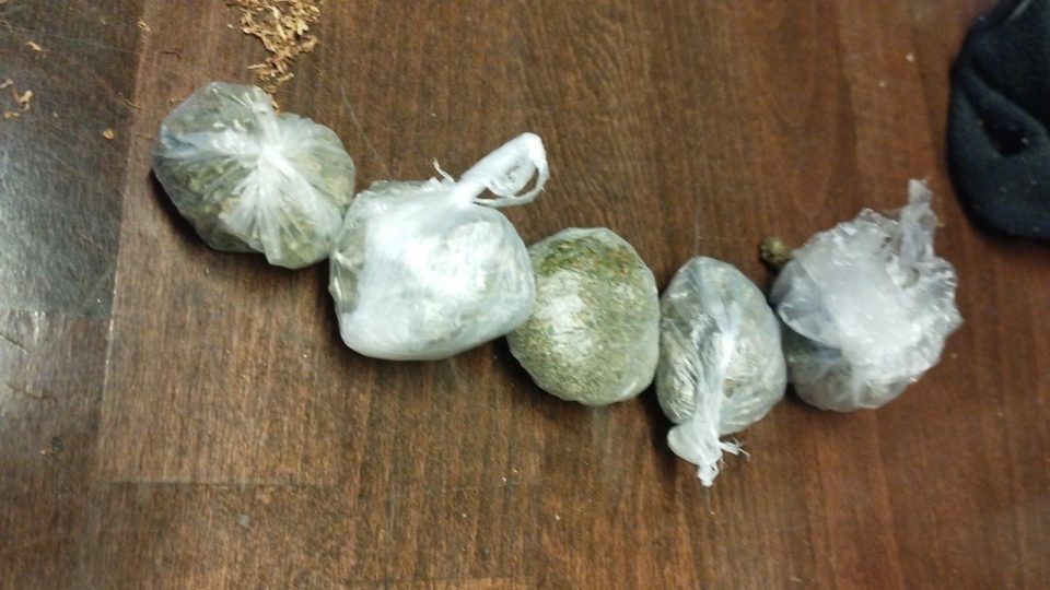 Претрес во Скопје, пронајдена дрога, лишено од слобода едно лице