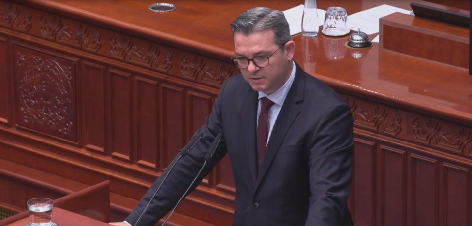 Трипуновски до Николовски: Ние не креираме популистички мерки туку реални за стимулација на земјоделците