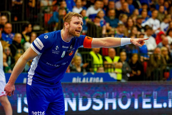 Арон Палмарсон заминува во пензија