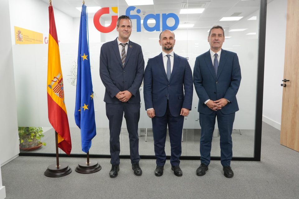 Муртезани во Мадрид на средба со ГенСек на Меѓународна фондација за јавна администрација