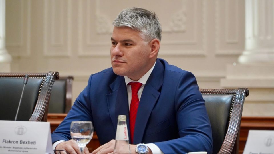 Заменик министерот Флакрон Беџети си поднесе неотповиклива оставка