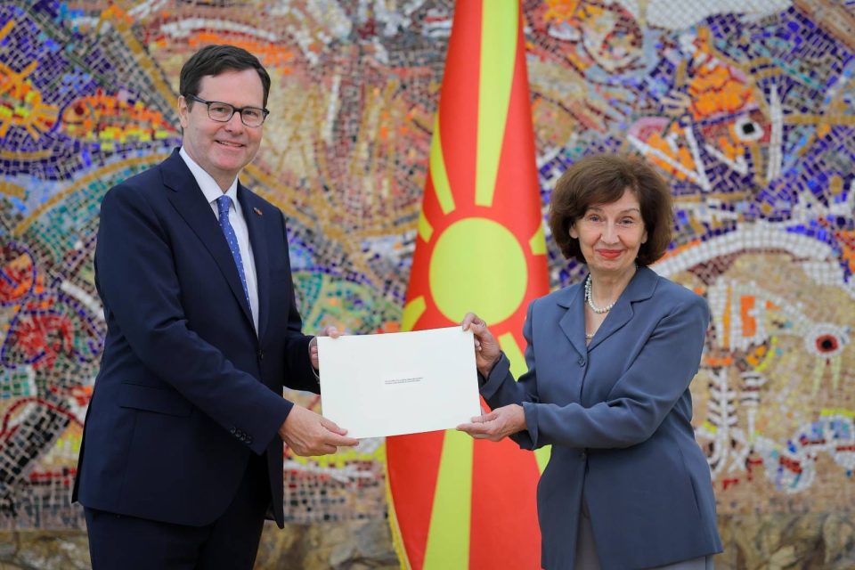 Сиљановска-Давкова ги прими акредитивите на новоименуваниот амбасадор на Австралија