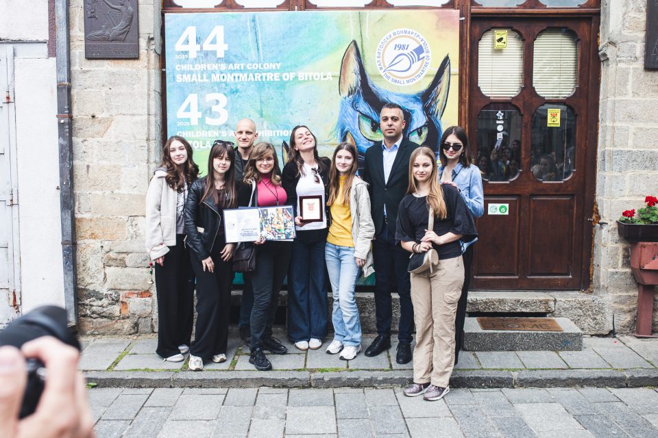 Свечено затворено 44 издание на „МАЛ БИТОЛСКИ МОНМАРТР“