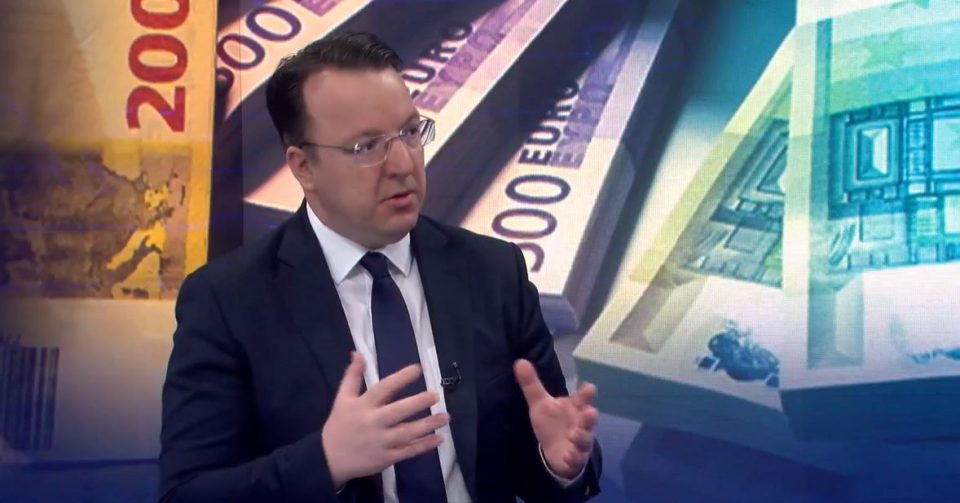 Николоски за наводите за мигрантски кампови: Најдобриот одговор го даде британскиот амбасадор