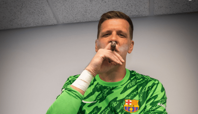 Шчесни уште една година во Барселона