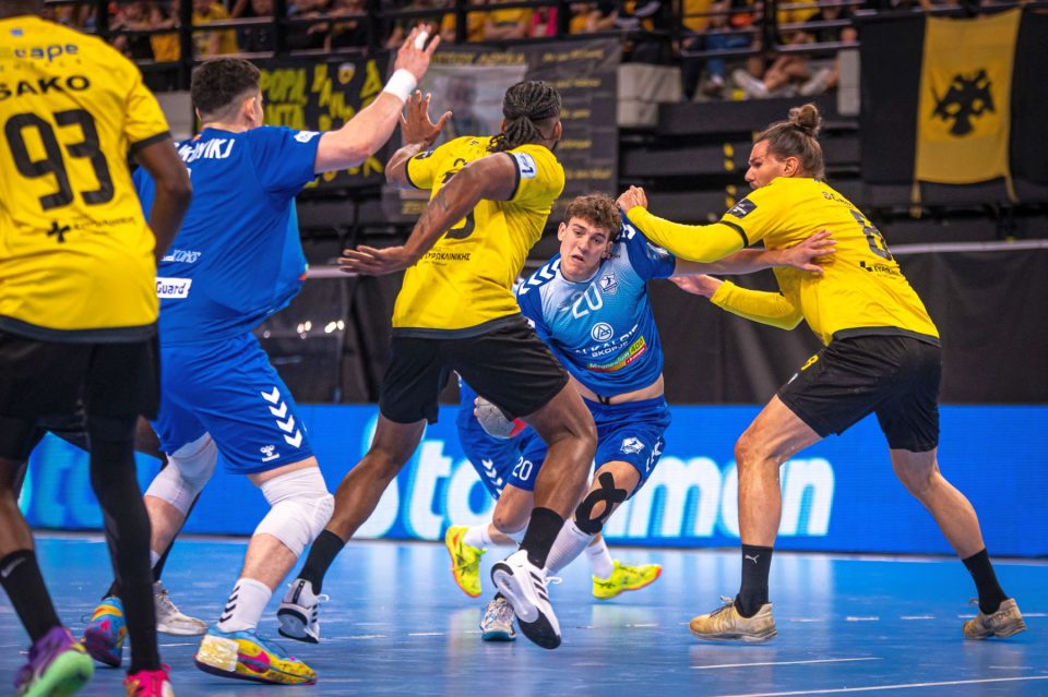 РК Алкалоид победи во Атина со 4 гола разлика и дома ќе игра за титула во ЕХФ Купот!