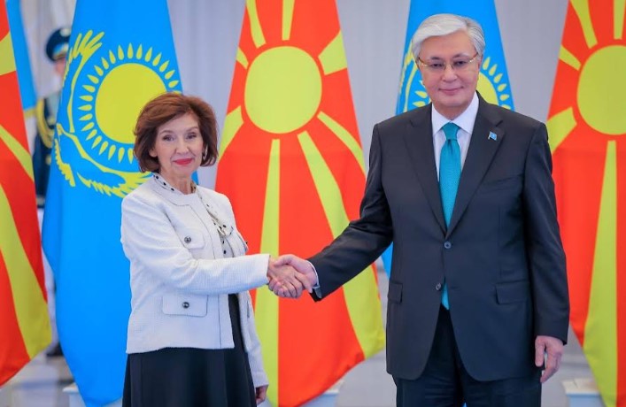 Средба Сиљановска Давкова-Токајев: Изразена подготвеност за унапредување на севкупните односи меѓу Македонија и Казахстан