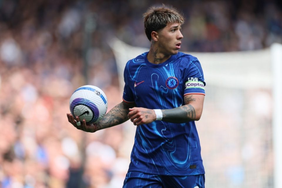 Енцо Фернандез е на излезната врата на Челси