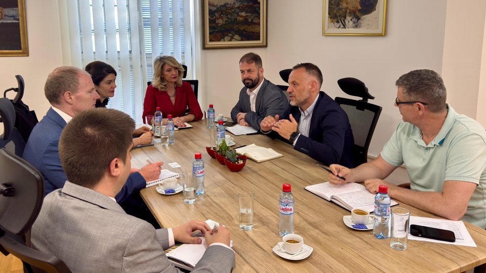 Заменик-претседателот Арбен Фетаи на средба со делегација од Партнерство за отворена влада