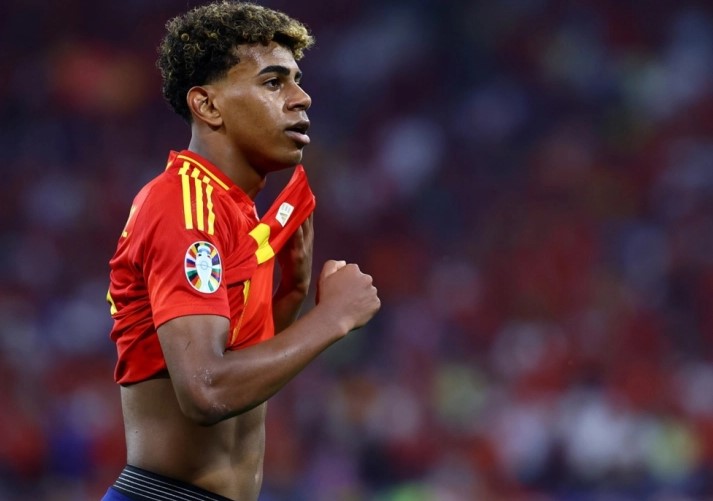 Јамал во Барселона до 2031-ва година