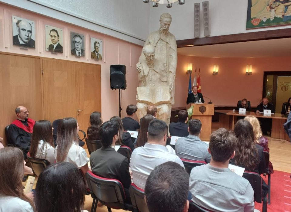 Јаневска: Ова е земја на просветители, со реформи и заедничка посветеност да работиме УКИМ да се вброи на листата на најдобрите