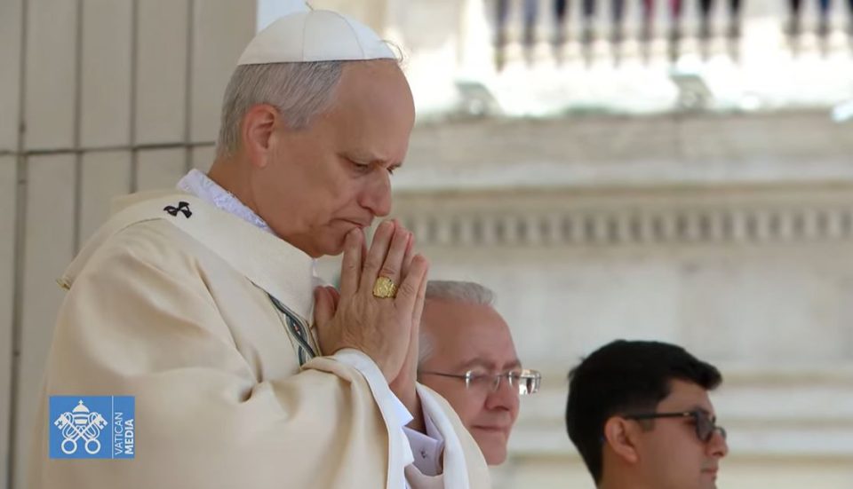 Папата побара прекин на огнот во Газа за време на телефонски разговор со Нетанјаху