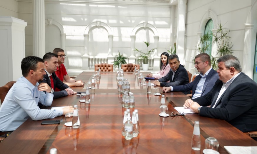 Мицкоски: Инспекторатот за употреба на јазиците оди под надлежност на Министерството за правда, да се реши проблемот со платите