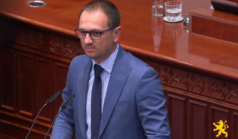 Проданоски: Постојат индикатори кои покажуваат дека економијата се движи во позитивен правец