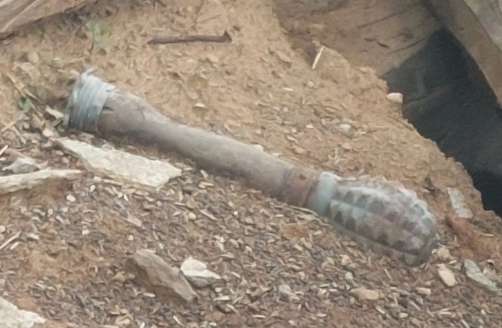 Пронајдена рачна бомба во кривопаланечко, безбедно е отстранета