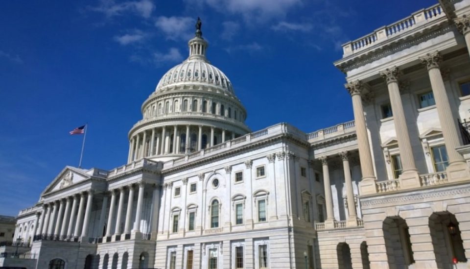 Американскиот Сенат одби да ги поништи царините на Трамп