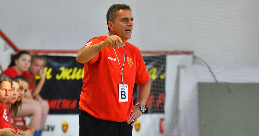 Симе Симовски го објави поширокиот список на ракометарки за ЕП во Црна Гора (ФОТО)