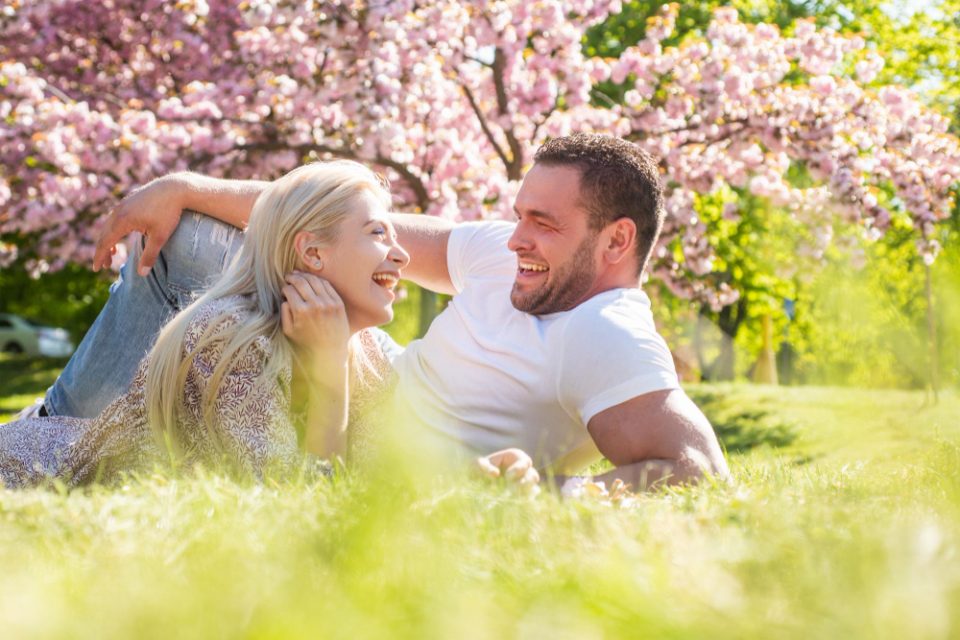 Генерацијата Z не претпочита допир: Ова е нивниот омилен начин за заведување