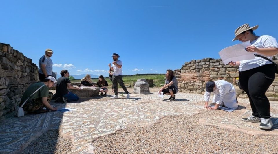 Работилница на студентите ФЛУ во НУ археолошкиот локалитет Стоби-Градско