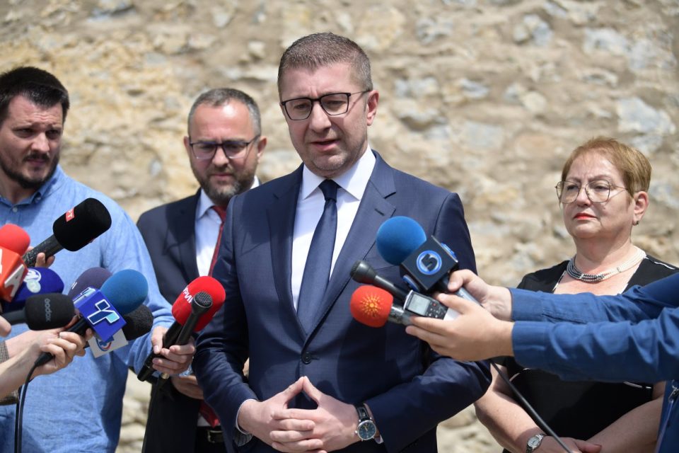 Мицкоски: За мене е неприфатливо доколку Таравари го поддржува ДУИ