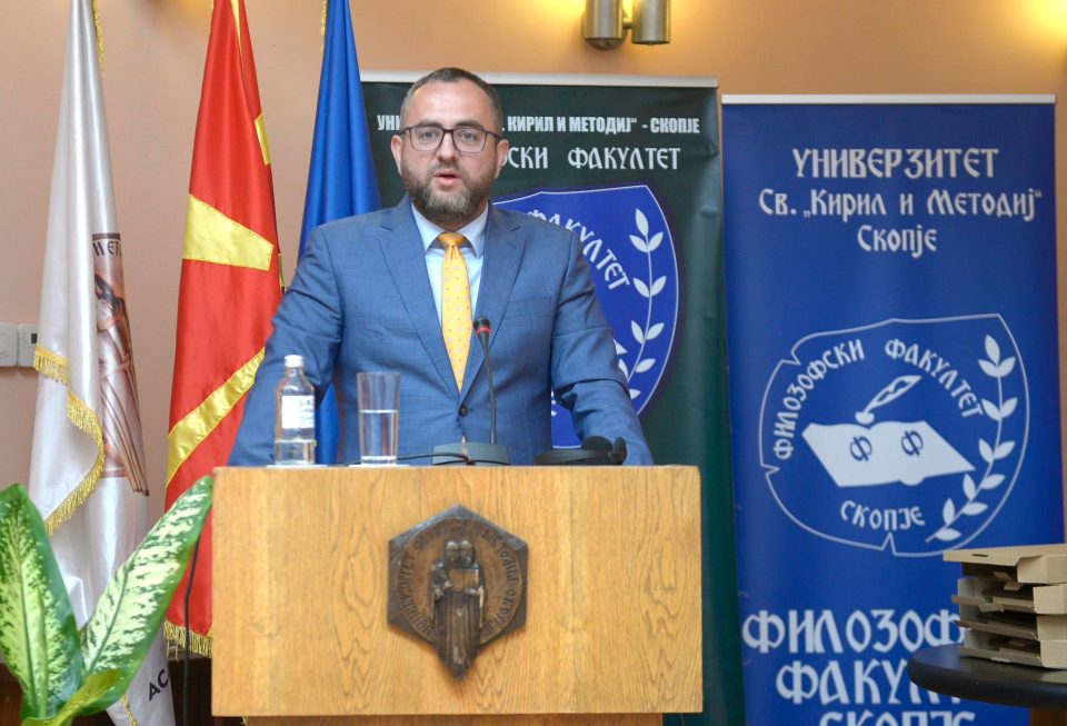 Тошковски: Најдобрите студенти ќе се вработат во МВР а професорите ќе предаваат и во средното полициско училиште