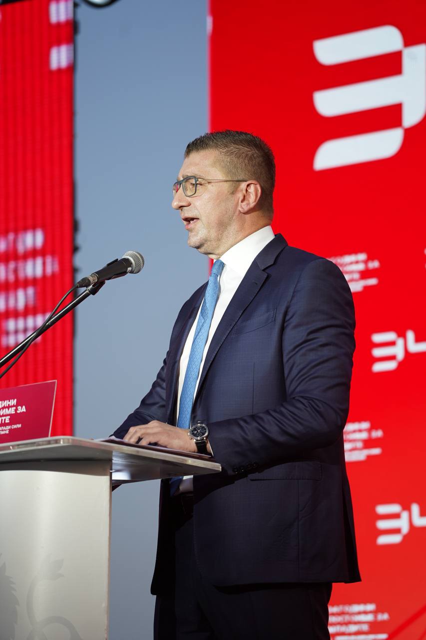 Мицкоски: Помина времето на криминалците и клановите, Македонија победува и припаѓа повторно на народот