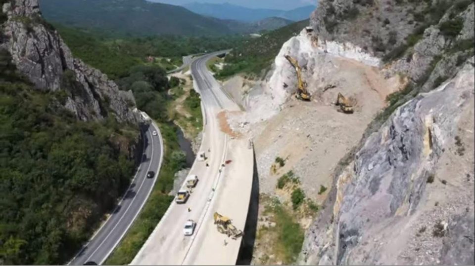 Трајановски: Изградбата на пат низ карпест и планински предел е предизвик за сите