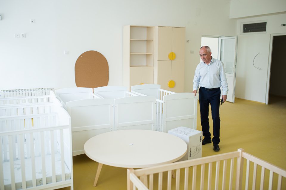 Се опремува новата детска градинка во поранешниот дом за доенчиња и мали деца