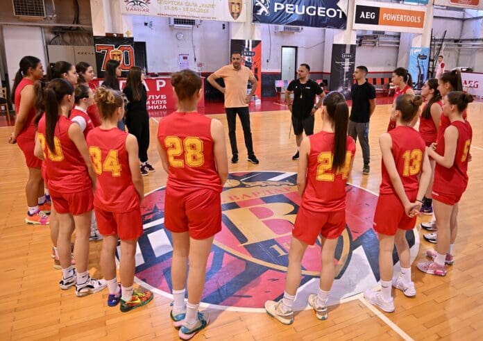 Женската јуниорска кошаркарска репрезентација стартуваше со подготовките за литванскиот предизвик